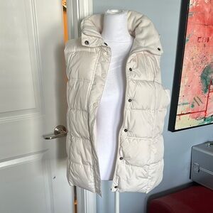 Women's Old Navy Cream Puffer Vest size M tall